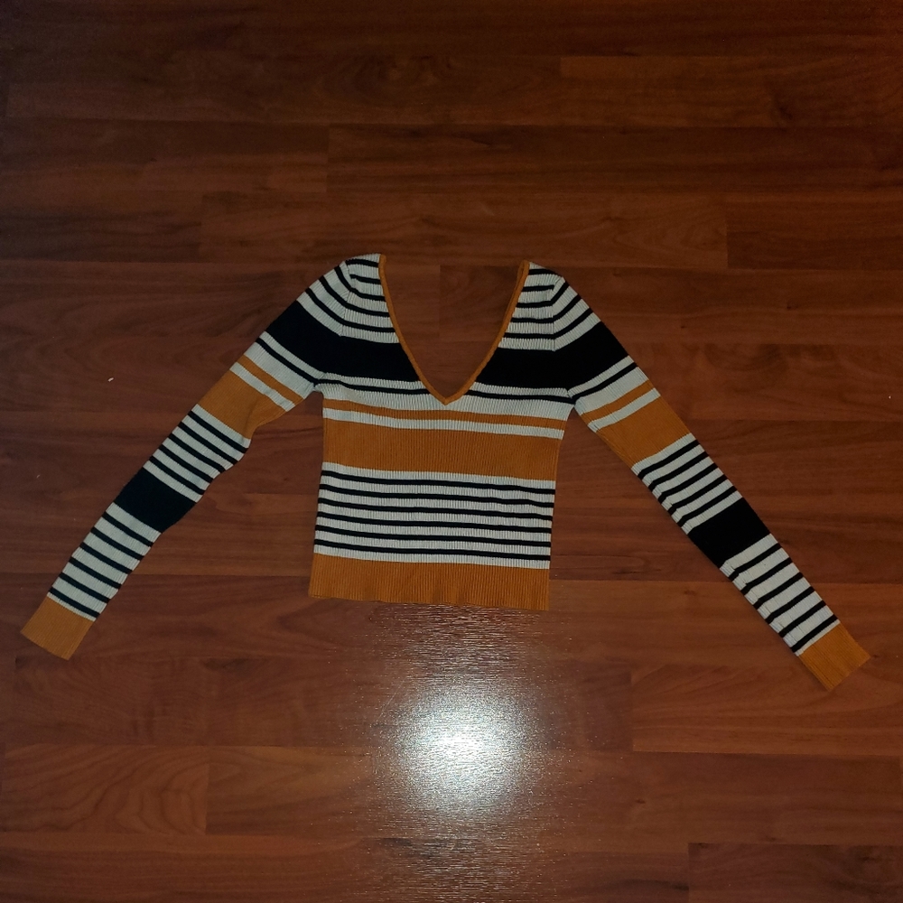 Cropped long sleeve sweater